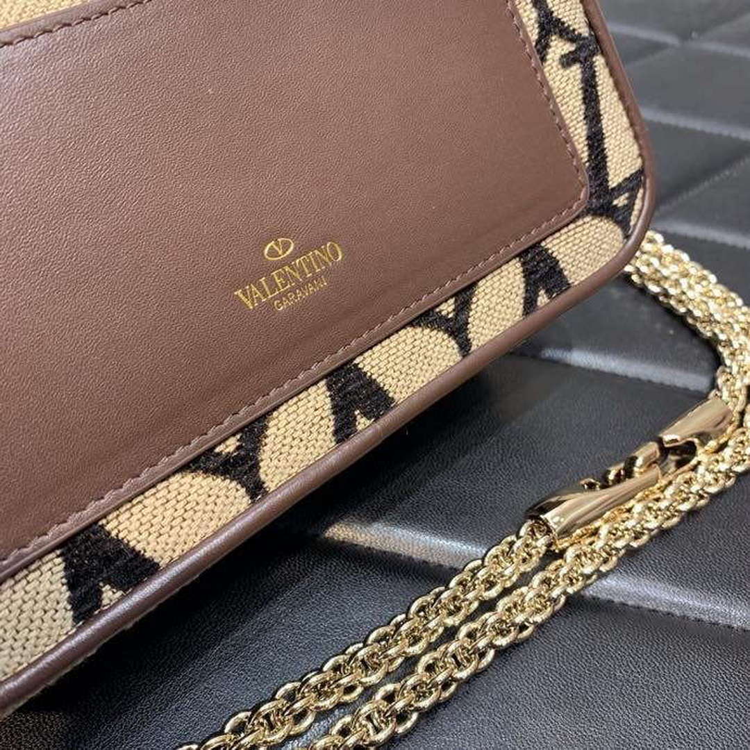 Valentino VAL352M3 loco small shoulder bag valentino garavani Apricot