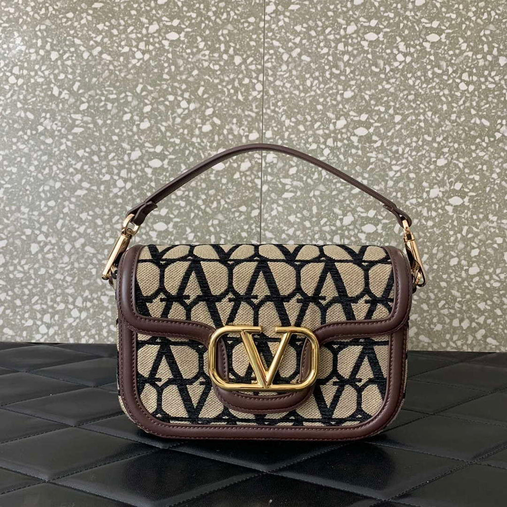 Valentino VAL352M4 loco small shoulder bag valentino garavani Apricot
