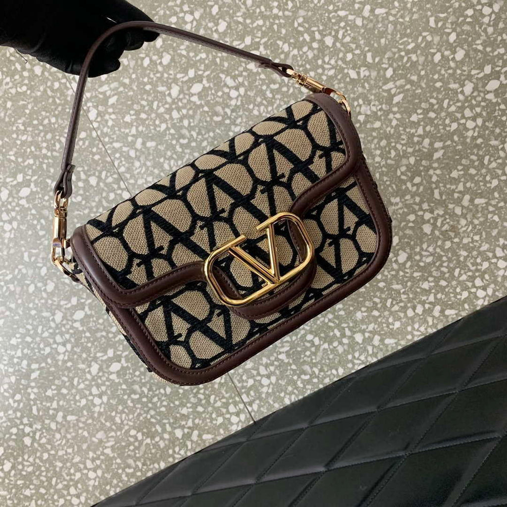 Valentino VAL352M4 loco small shoulder bag valentino garavani Apricot