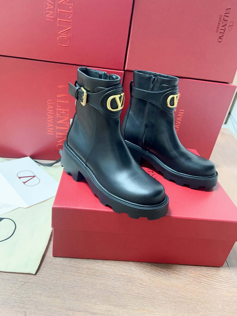 Valentino Vlogo Signature Calfskin Ankle Boot 55Mm V62393