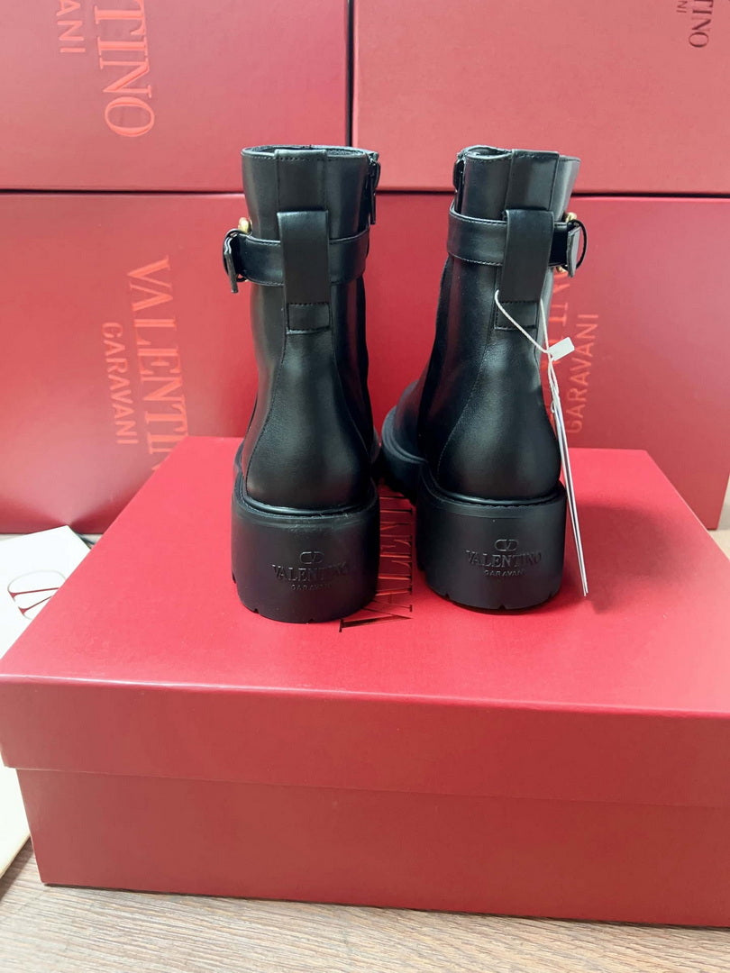 Valentino Vlogo Signature Calfskin Ankle Boot 55Mm V62393