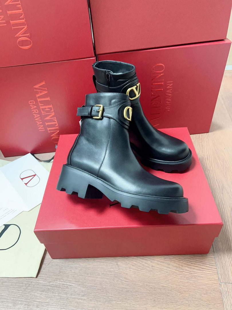 Valentino Vlogo Signature Calfskin Ankle Boot 55Mm V62393