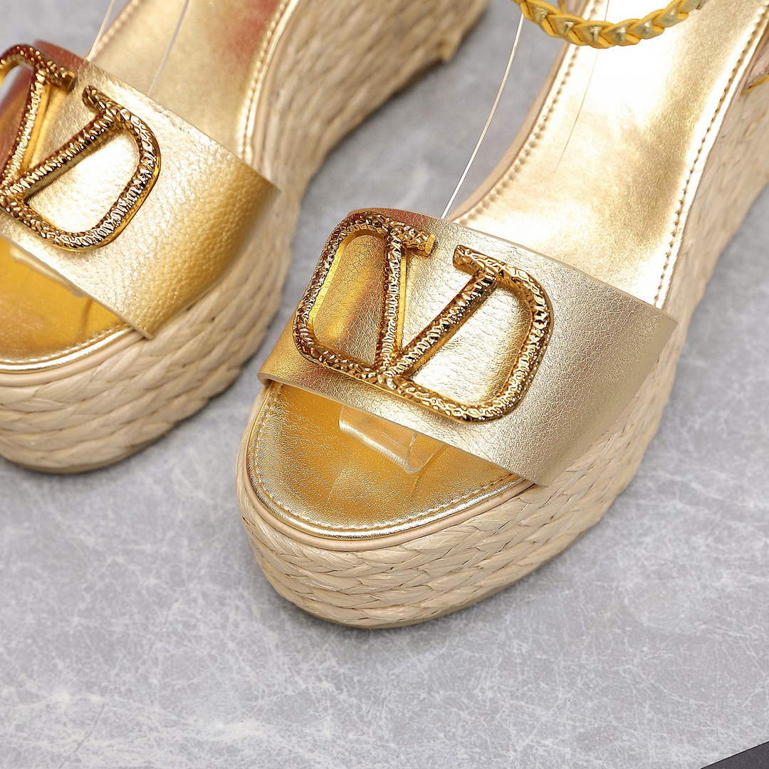 Valentino VLogo Signature Calfskin Wedge Sandal 90MM V78128