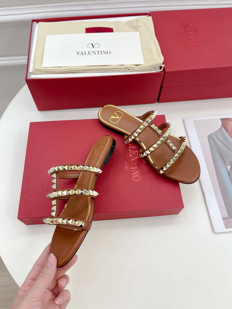Valentino W2S0BU9ZWM Flat Roman Stud Calfskin Slide Sandal V98858