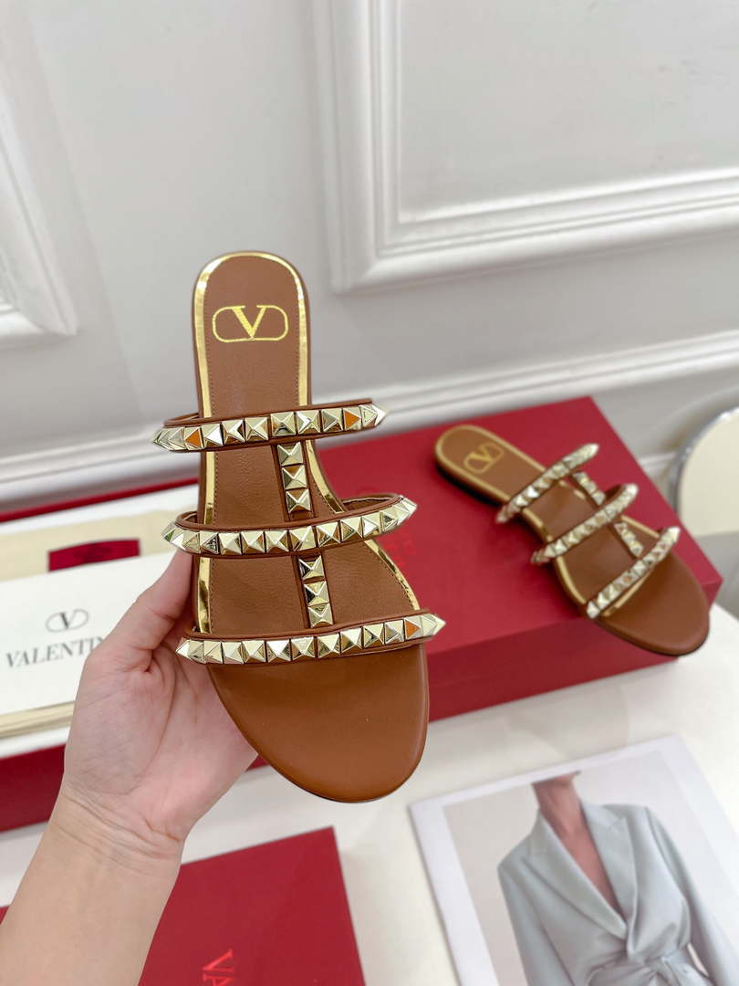 Valentino W2S0BU9ZWM Flat Roman Stud Calfskin Slide Sandal V98858