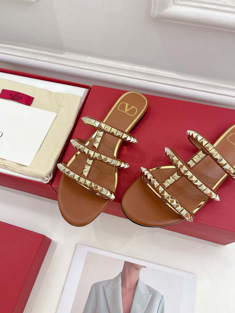 Valentino W2S0BU9ZWM Flat Roman Stud Calfskin Slide Sandal V98858