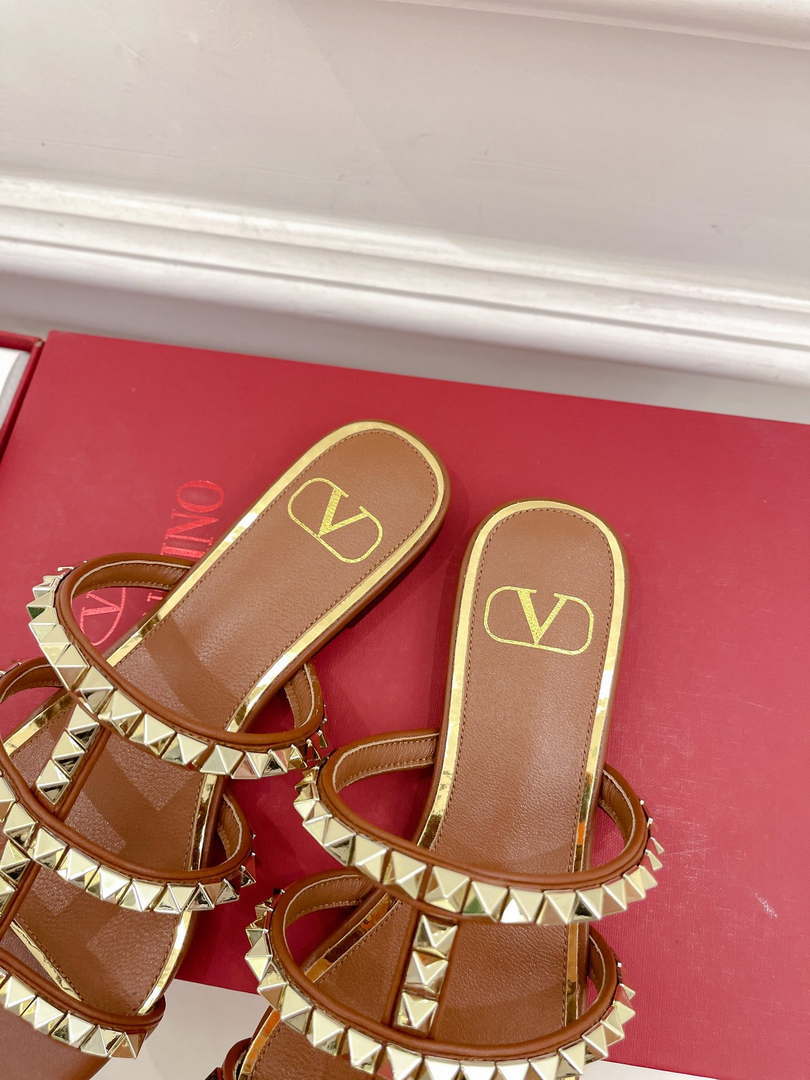 Valentino W2S0BU9ZWM Flat Roman Stud Calfskin Slide Sandal V98858