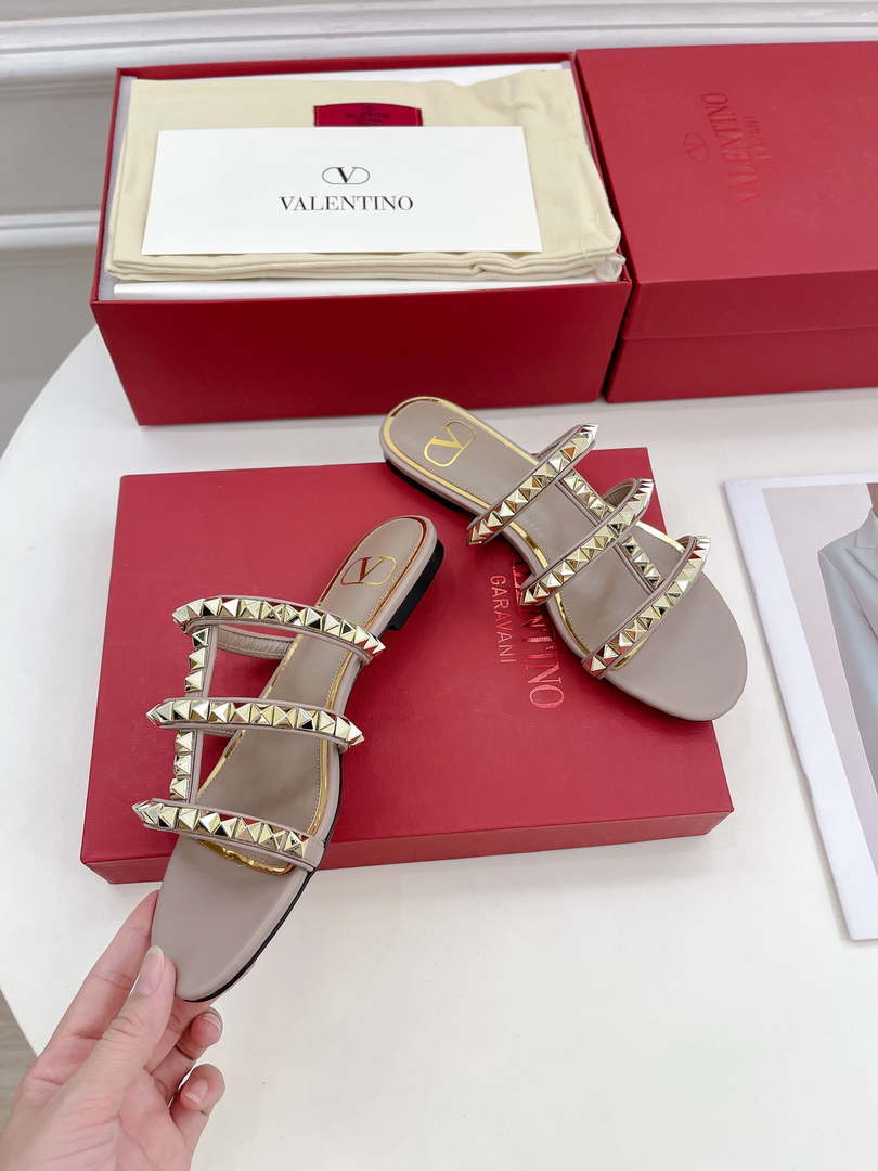 Valentino W2S0BU9ZWM Flat Roman Stud Calfskin Slide Sandal V98859