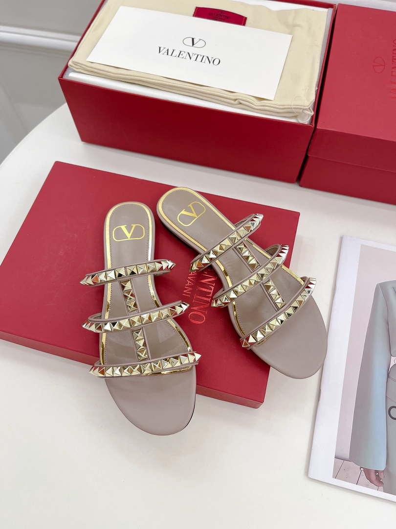Valentino W2S0BU9ZWM Flat Roman Stud Calfskin Slide Sandal V98859