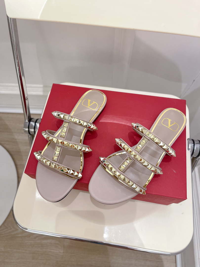 Valentino W2S0BU9ZWM Flat Roman Stud Calfskin Slide Sandal V98859