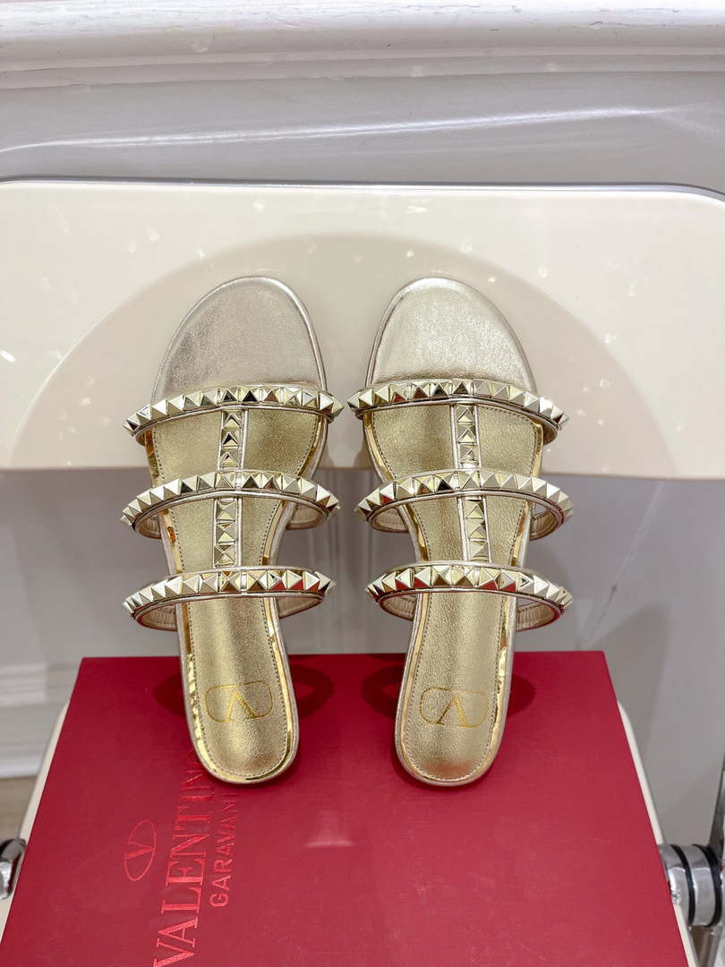 Valentino W2S0BU9ZWM Flat Roman Stud Calfskin Slide Sandal V98860
