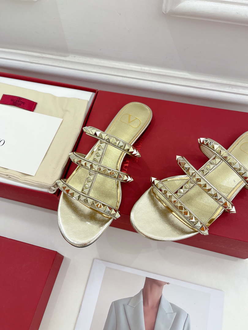 Valentino W2S0BU9ZWM Flat Roman Stud Calfskin Slide Sandal V98860