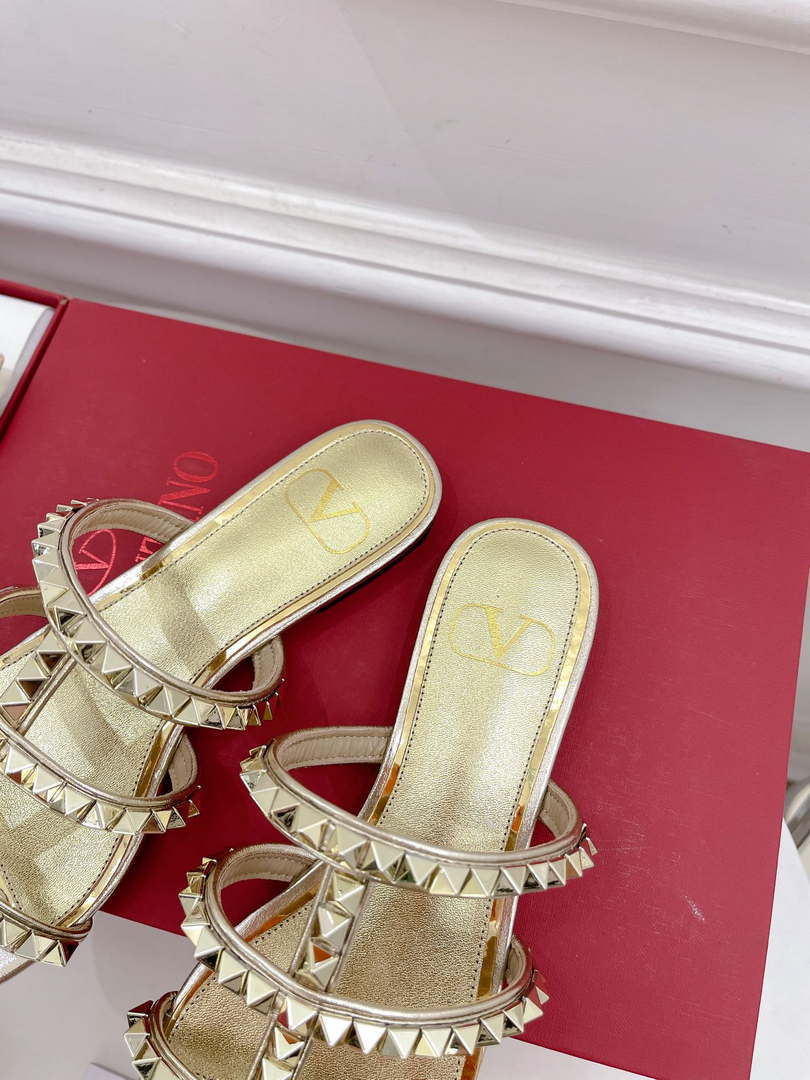 Valentino W2S0BU9ZWM Flat Roman Stud Calfskin Slide Sandal V98860