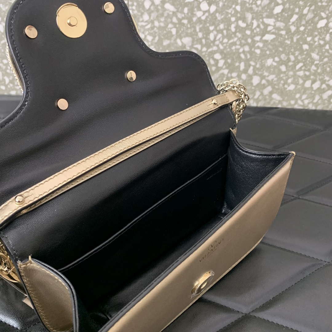 Valentino WB0K53ZXL Star diamond Loc¨° Small Shoulder Bag in Calfskin Gray Gold