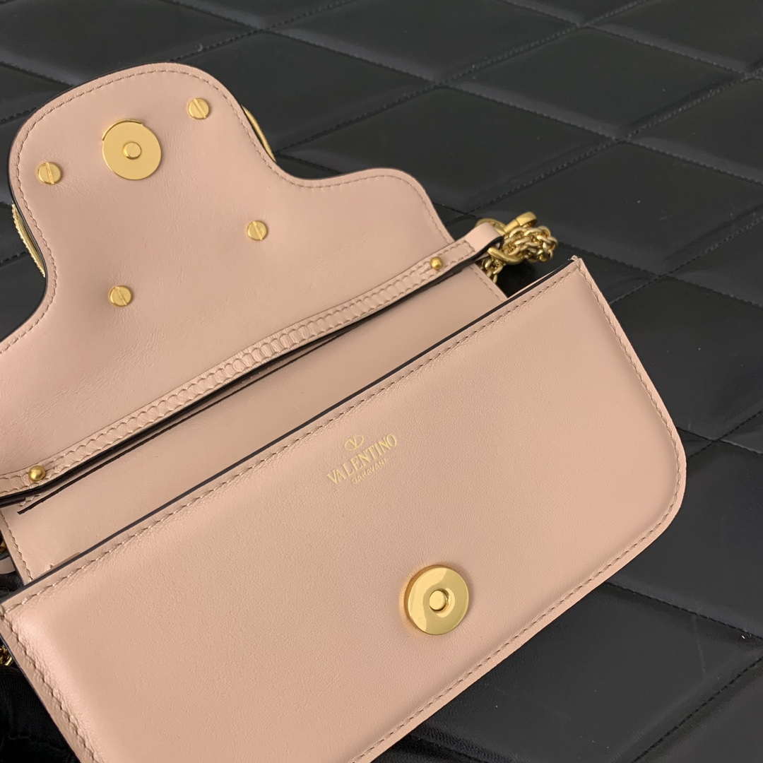 Valentino WB0K53ZXL Star diamond Loc¨° Small Shoulder Bag in Calfskin Nude Pink