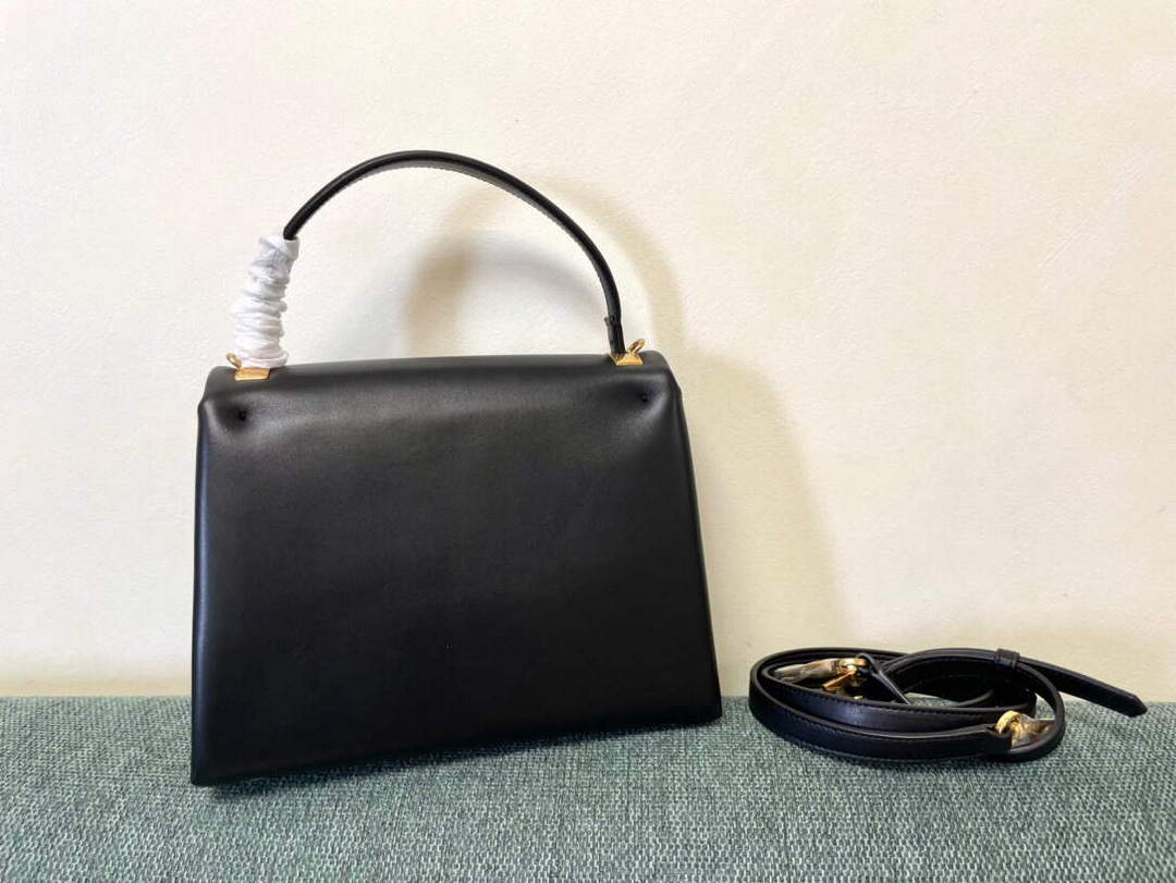Valentino WB0K58ILK Medium One Stud Grainy Calfskin Handbag Black - Default Title - View 7