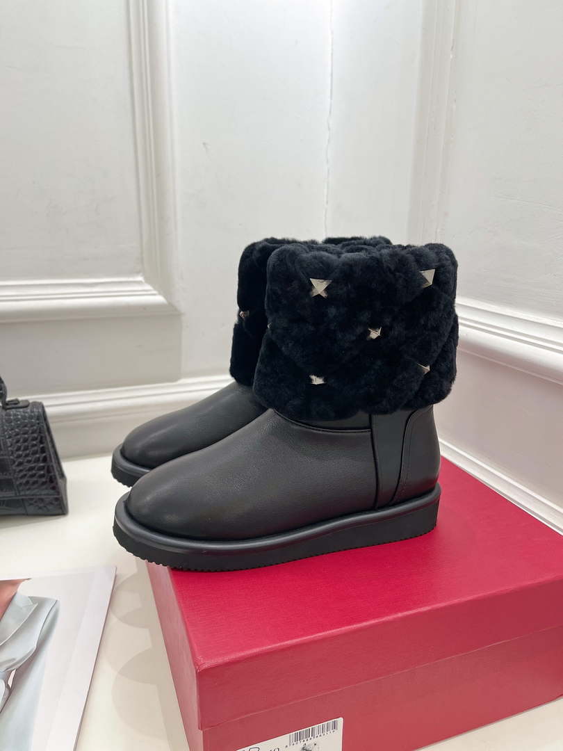 Valentino Women Shoes 1W2S0FG3QES7B1 Roman Stud Quiled Ankle Boot 194224