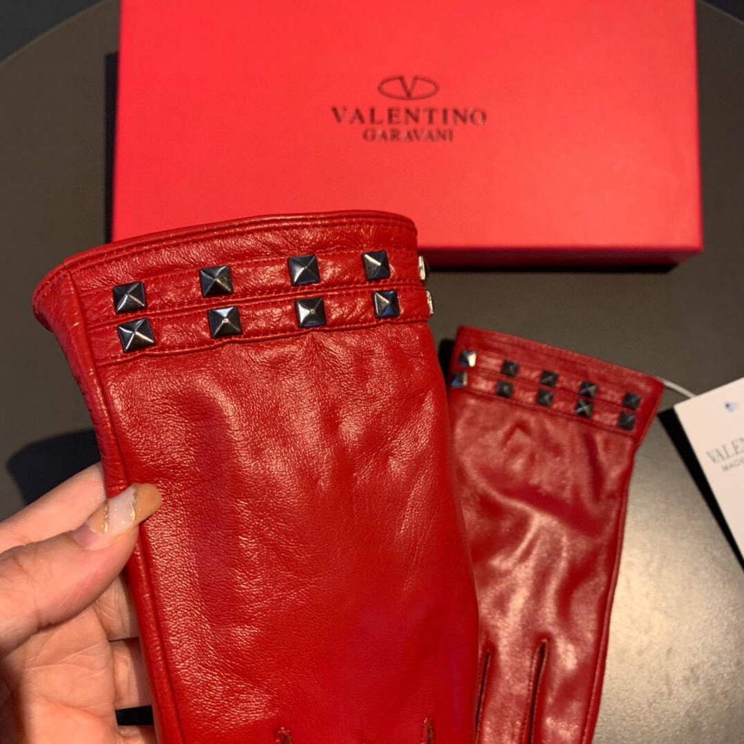 Valentino Women's Gloves Designer Leather Gloves V88521