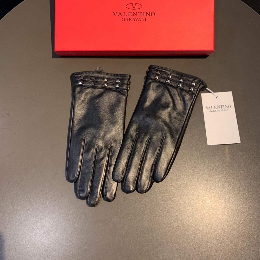 Valentino Women's Gloves Designer Leather Gloves V88522