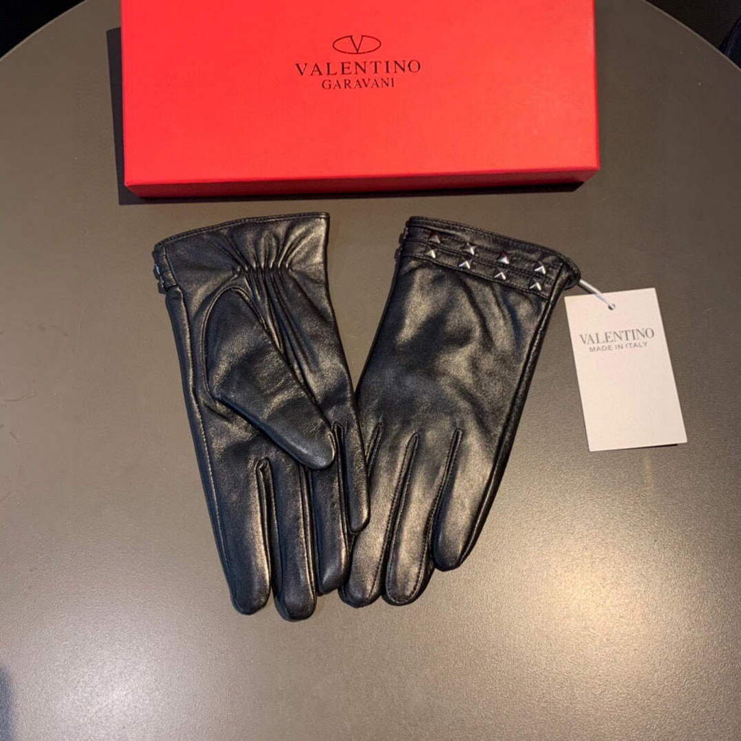 Valentino Women's Gloves Designer Leather Gloves V88522