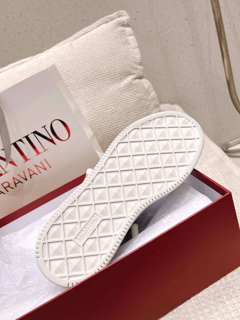 Valentino Women's Men's one Stud XL Trainer in Nappa Leather V54895