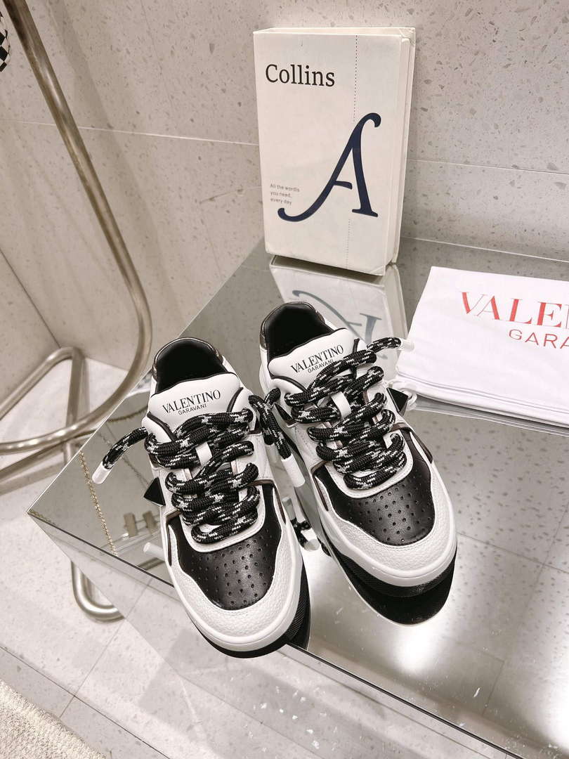 Valentino Women's Men's one Stud XL Trainer in Nappa Leather V54897