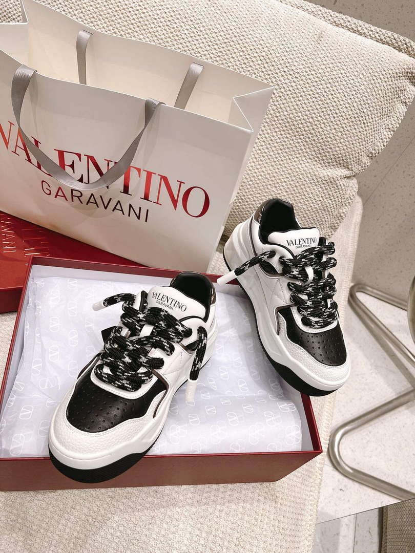 Valentino Women's Men's one Stud XL Trainer in Nappa Leather V54897