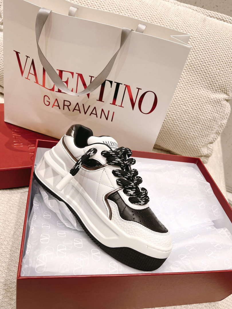 Valentino Women's Men's one Stud XL Trainer in Nappa Leather V54897