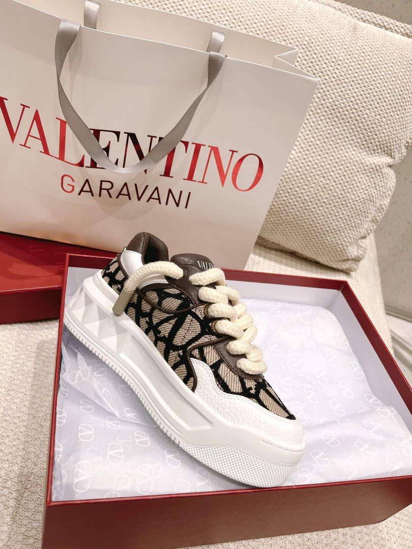 Valentino Women's Men's one Stud XL Trainer in Nappa Leather V54898