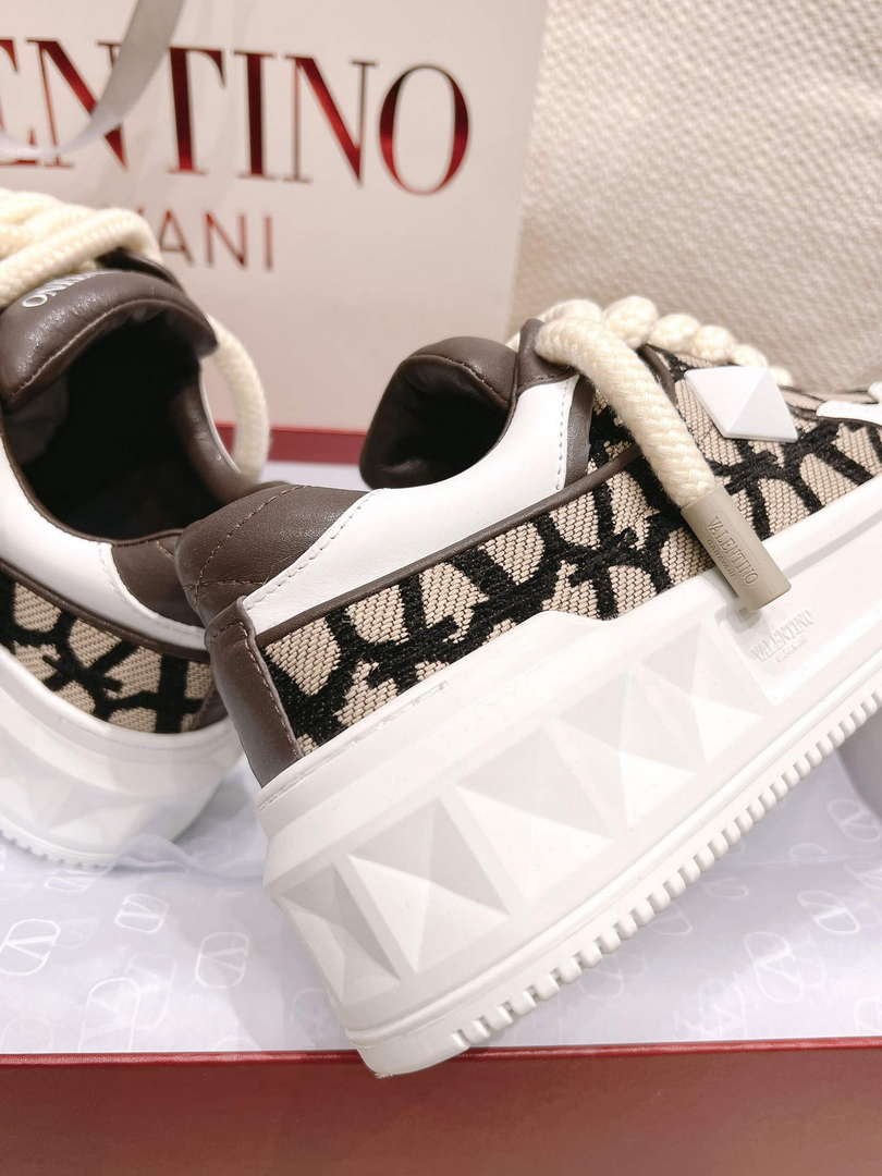Valentino Women's Men's one Stud XL Trainer in Nappa Leather V54898