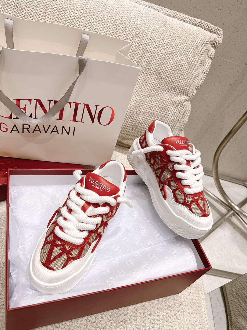 Valentino Women's Men's one Stud XL Trainer in Nappa Leather V54899