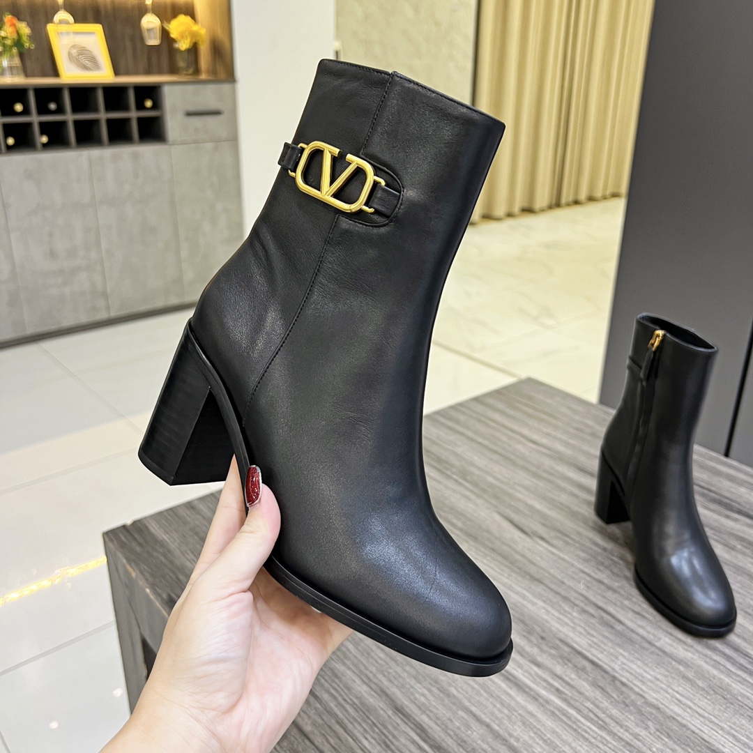Valentino Women's Shoes 1W2S0CK1DSH0NO Vlogo Signature Calfskin Ankle Boot 194616