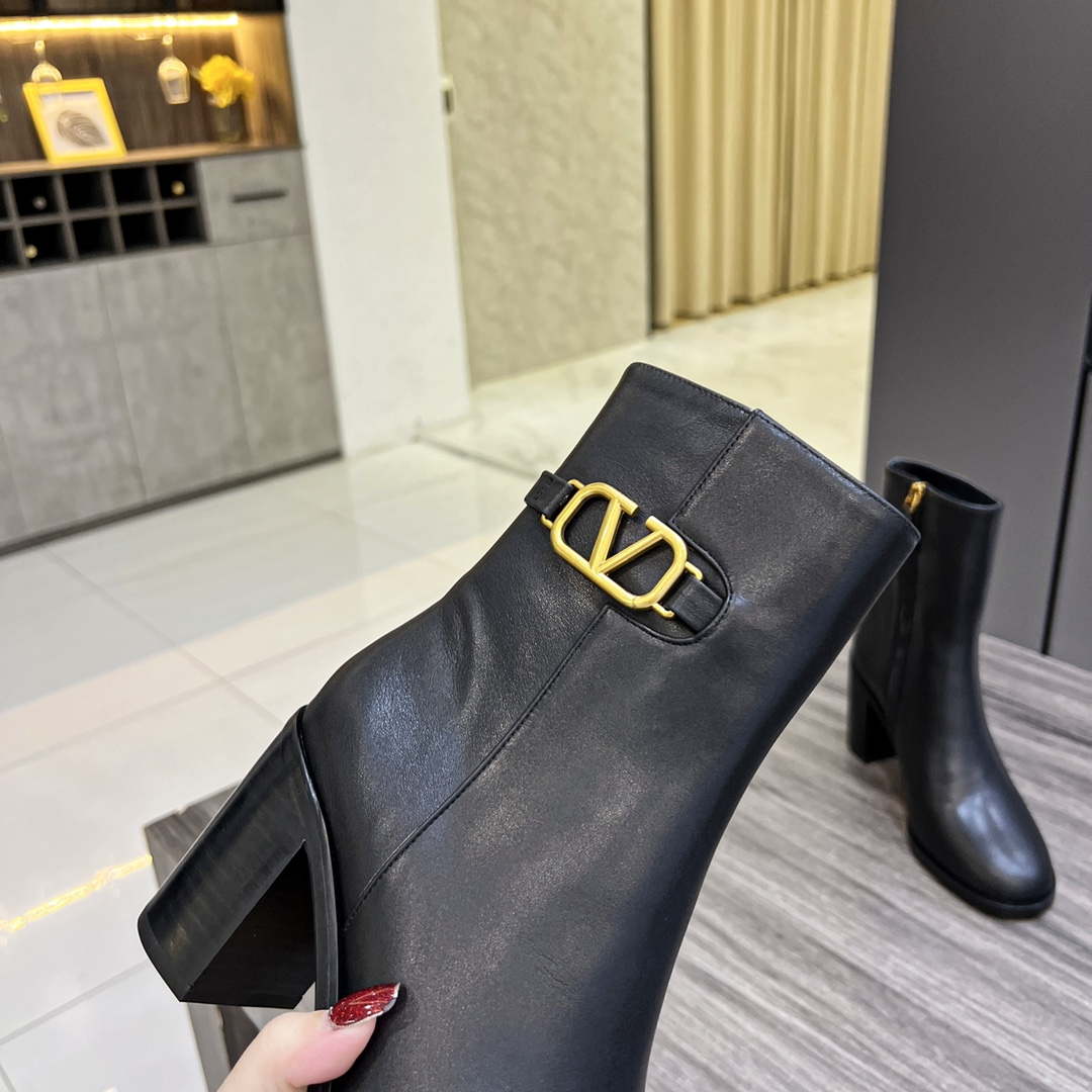 Valentino Women's Shoes 1W2S0CK1DSH0NO Vlogo Signature Calfskin Ankle Boot 194616