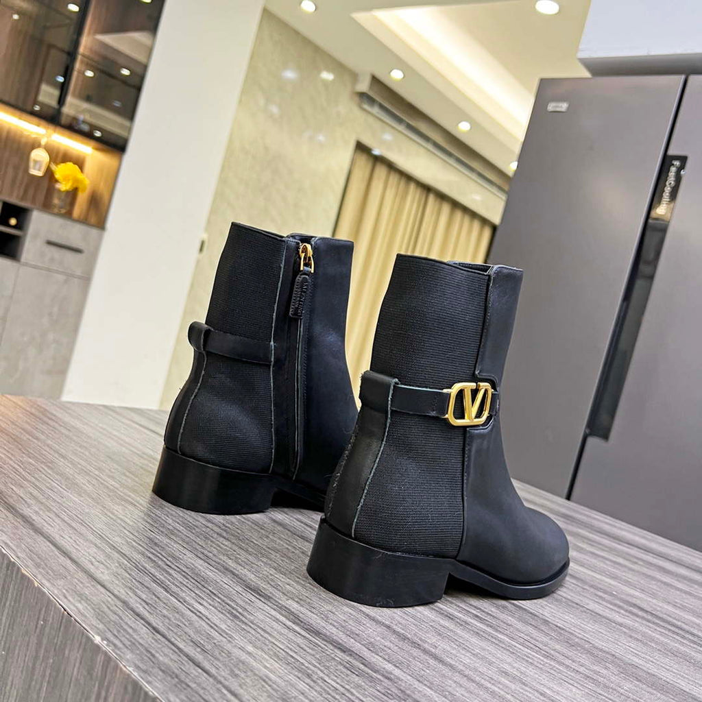 Valentino Women's Shoes 1W2S0CT1PYH0NO Vlogo Signature Calfskin Ankle Boot 194612