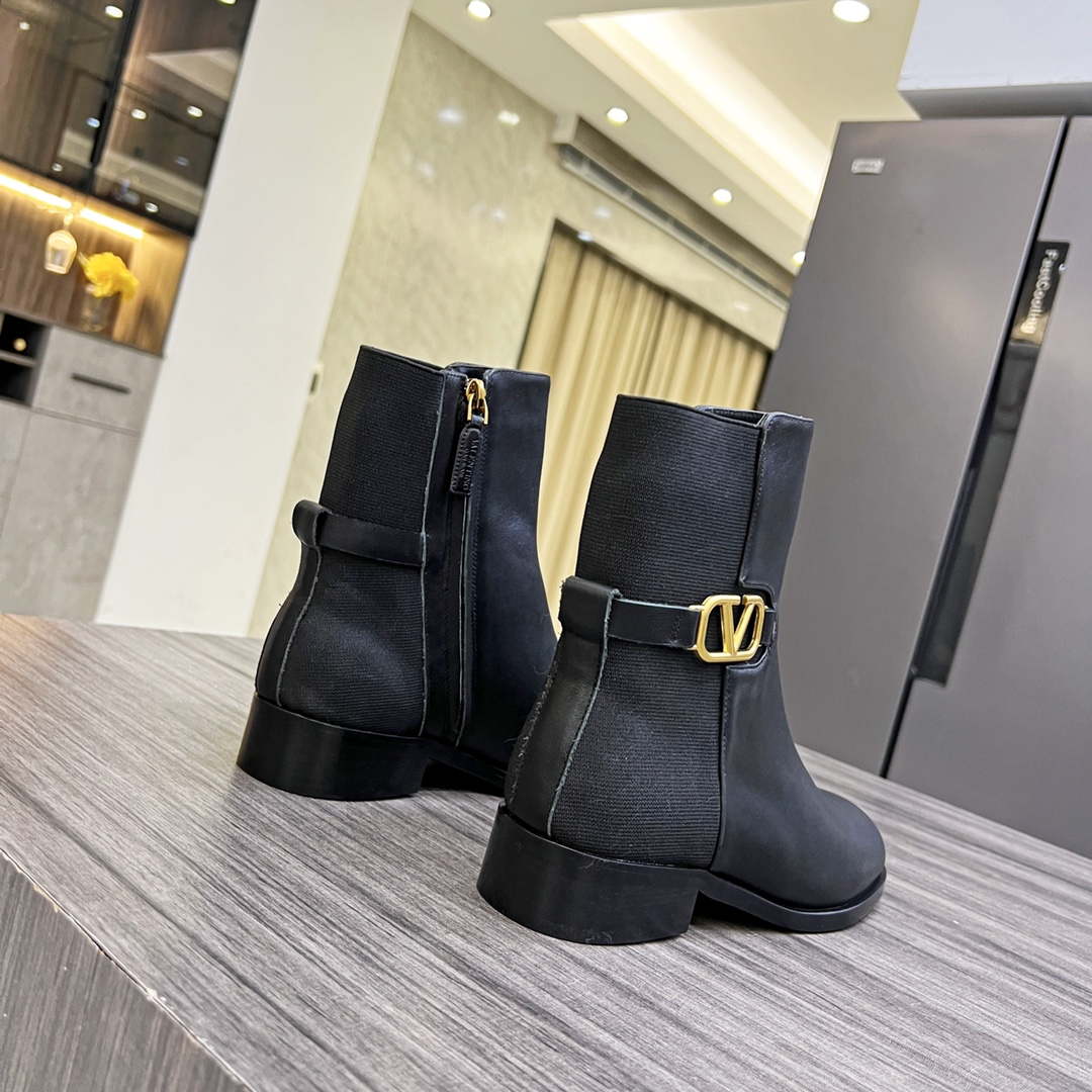 Valentino Women's Shoes 1W2S0CT1PYH0NO Vlogo Signature Calfskin Ankle Boot 194612