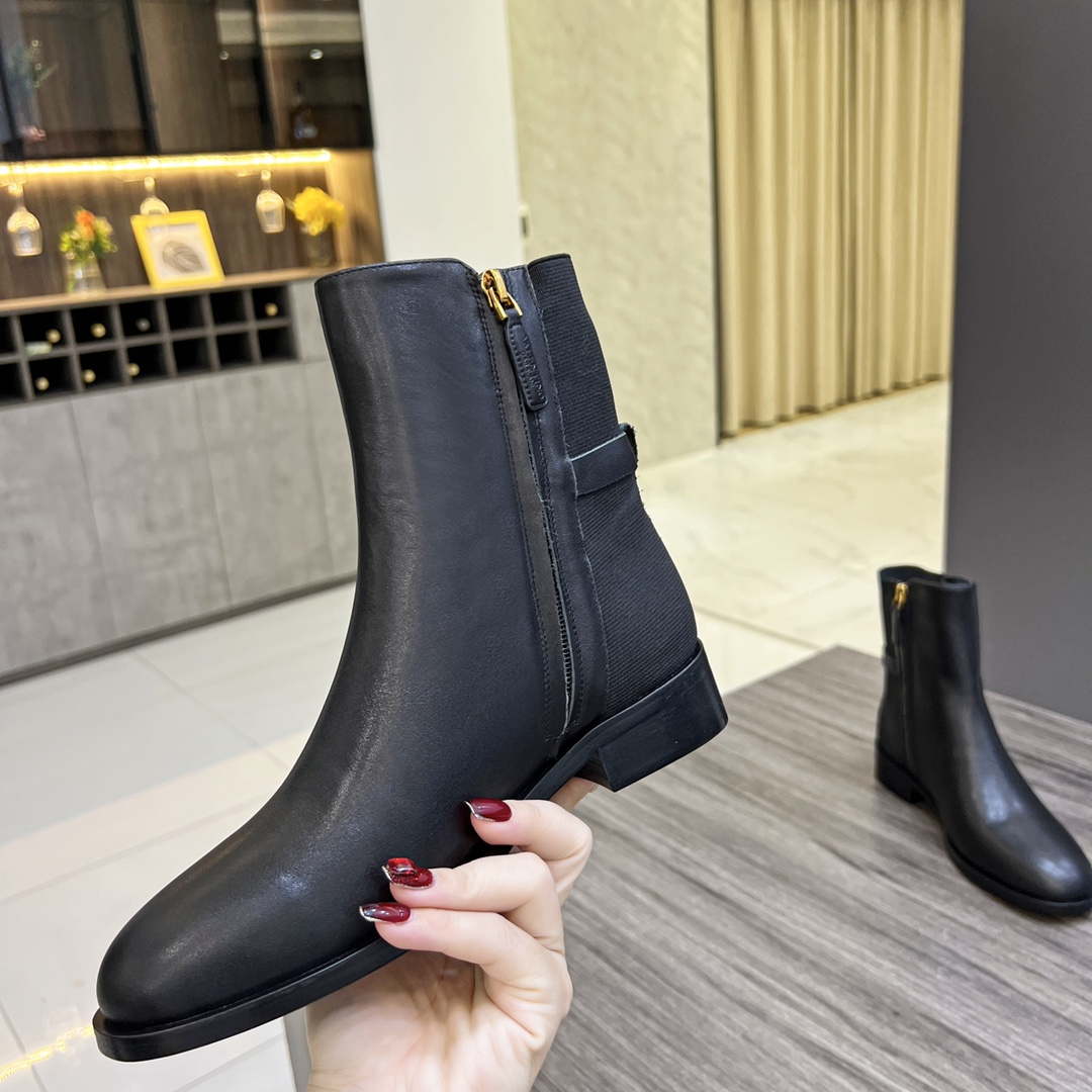 Valentino Women's Shoes 1W2S0CT1PYH0NO Vlogo Signature Calfskin Ankle Boot 194612