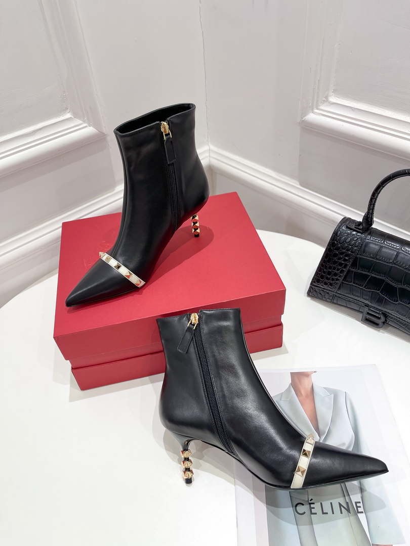 Valentino Women's Shoes Rockstud Short Boot 153656