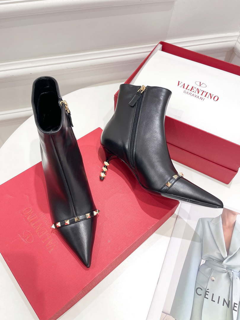 Valentino Women's Shoes Rockstud Short Boot 153658