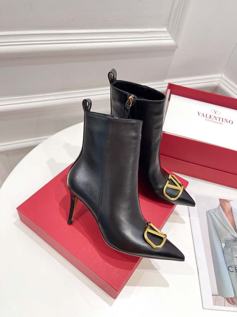 Valentino Women's Shoes Vlogo Signature Short Boot 153670