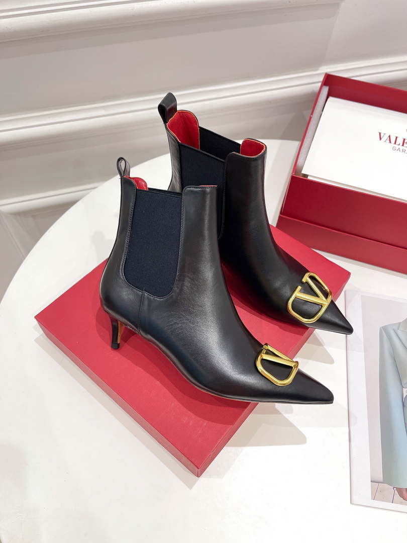 Valentino Women's Shoes Vlogo Signature Short Boot 153671