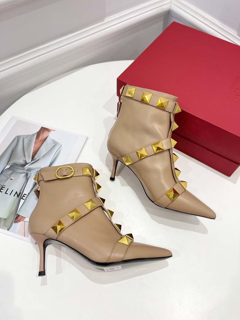 Valentino Women's Shoes Roman Stud Short Boot 153675 - 35 - View 7