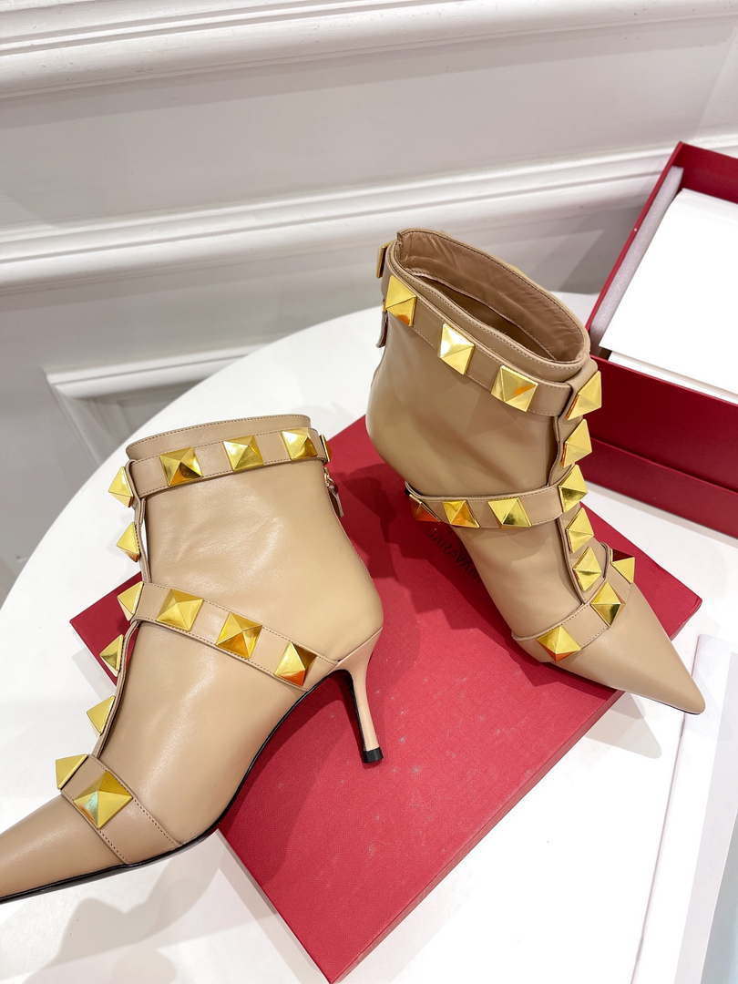 Valentino Women's Shoes Roman Stud Short Boot 153675