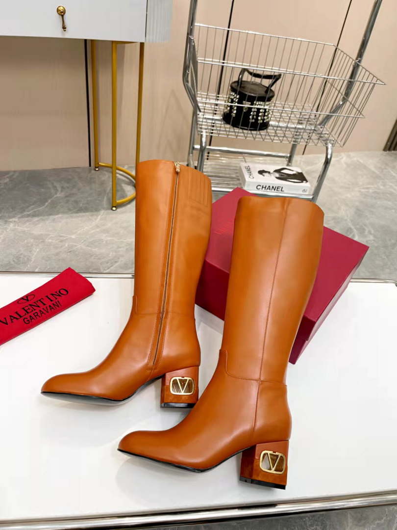 Valentino Women's Shoes WS0EU9PWK_0NO Garvani Heritage Calfskin Boot 192930