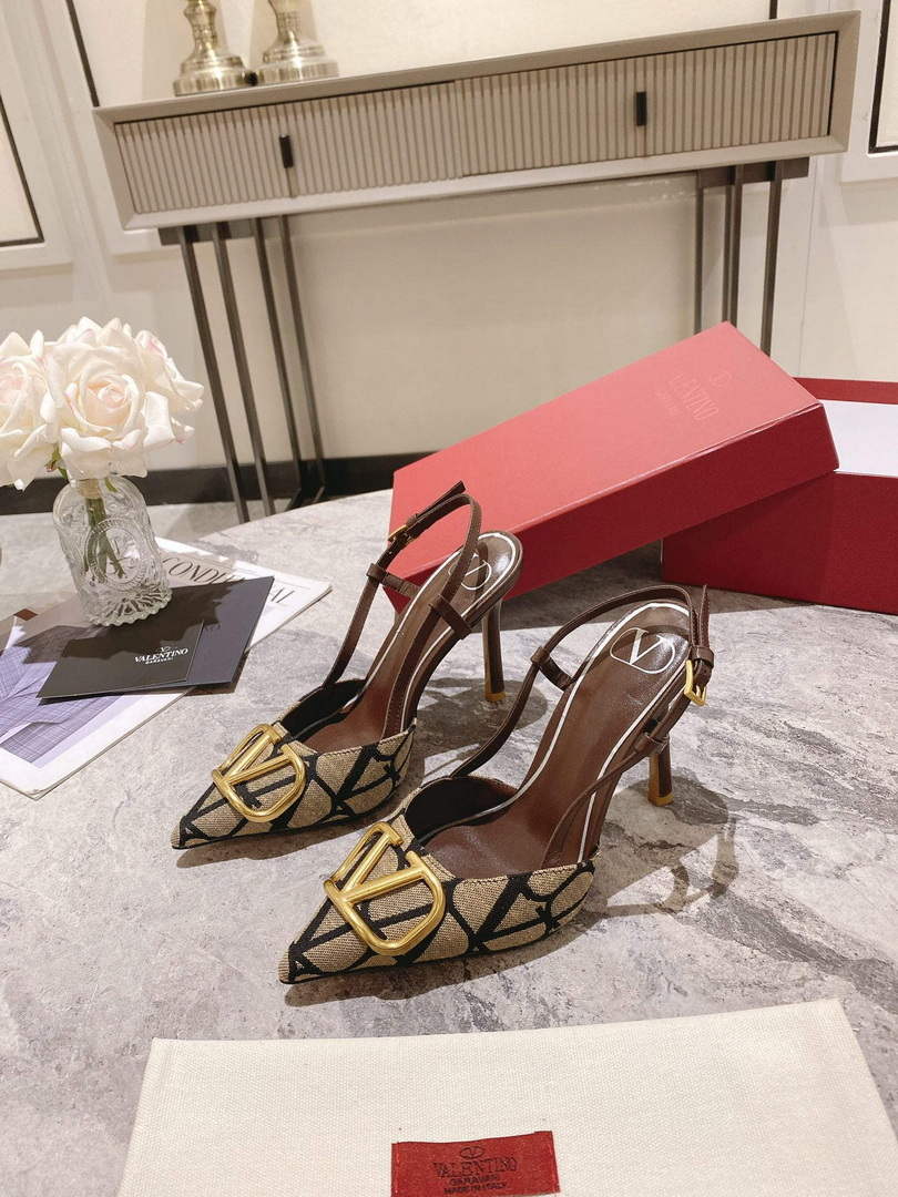Valentino WS0R01EBH Signature pump toile iconographe V75485