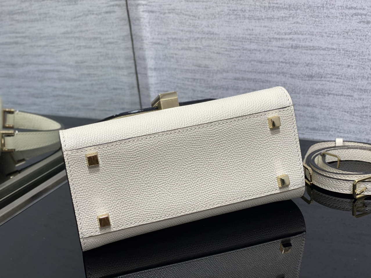 Valextra WBES0036028 Iside Top Handle micro Bag White