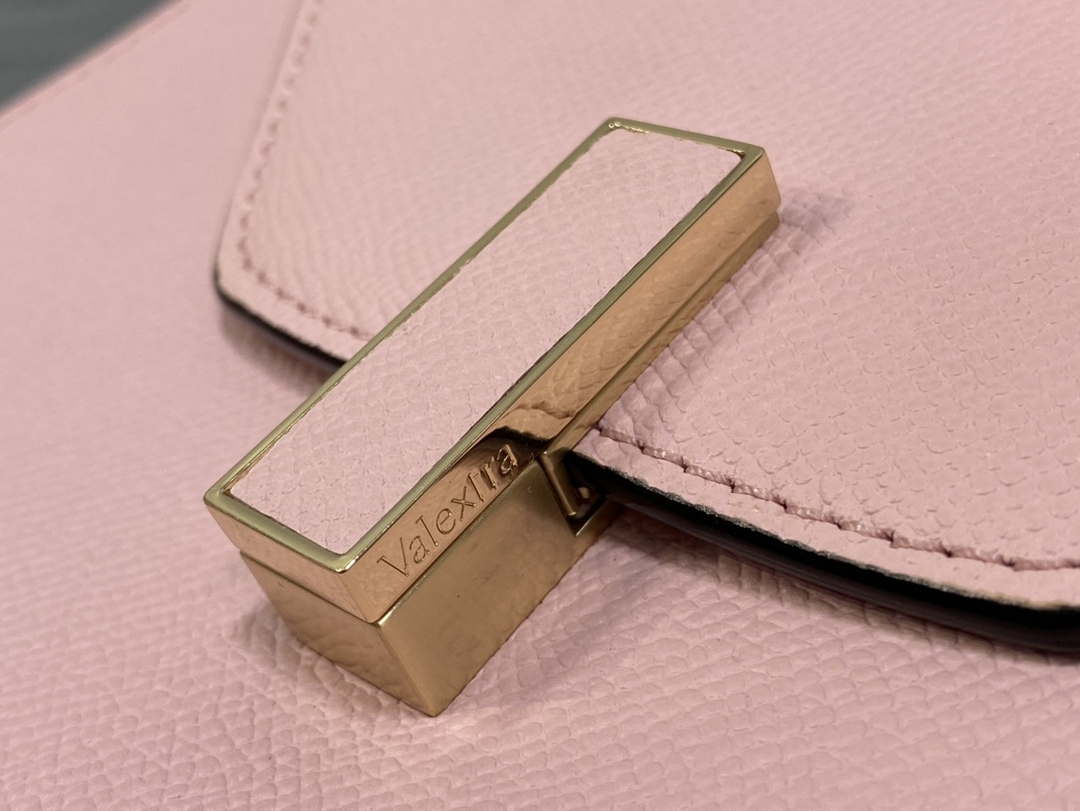 Valextra WBES0056028 Iside Top Handle Medium Bag Pink