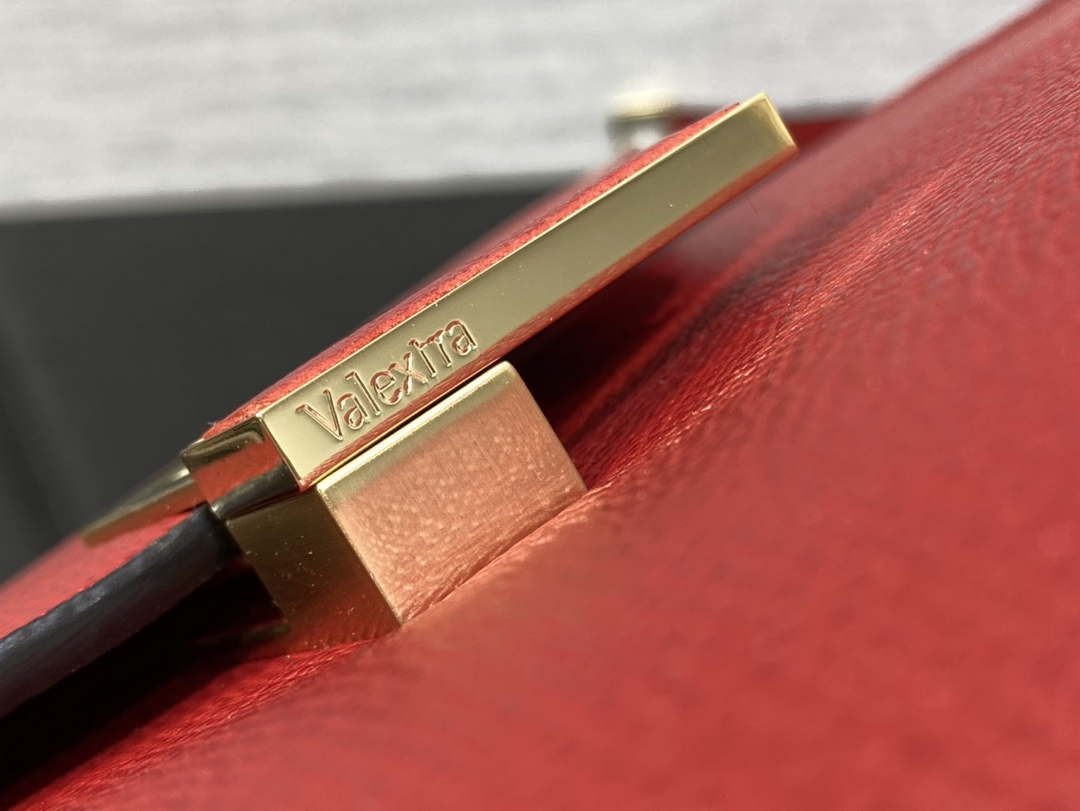 Valextra WBES0056028 Iside Top Handle Medium Bag Red