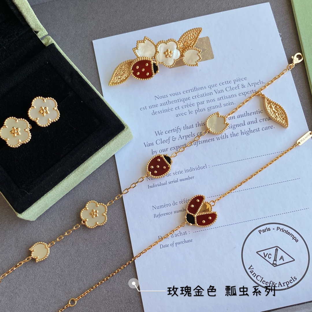 Van Cleef & Arpels Lucky Lucky Spring bracelet 5 motifs rose gold VCARP7RR00