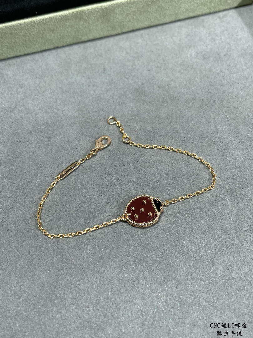 Van Cleef & Arpels Lucky Spring bracelet  closed wings ladybug VCARP7R000