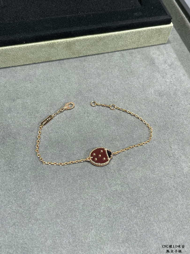 Van Cleef & Arpels Lucky Spring bracelet  closed wings ladybug VCARP7R000 - Default Title - View 1
